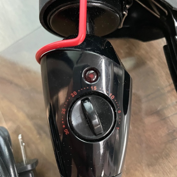 Excellent Condition Ceramic Curling Iron with Protective Cover - Picture 11 of 11